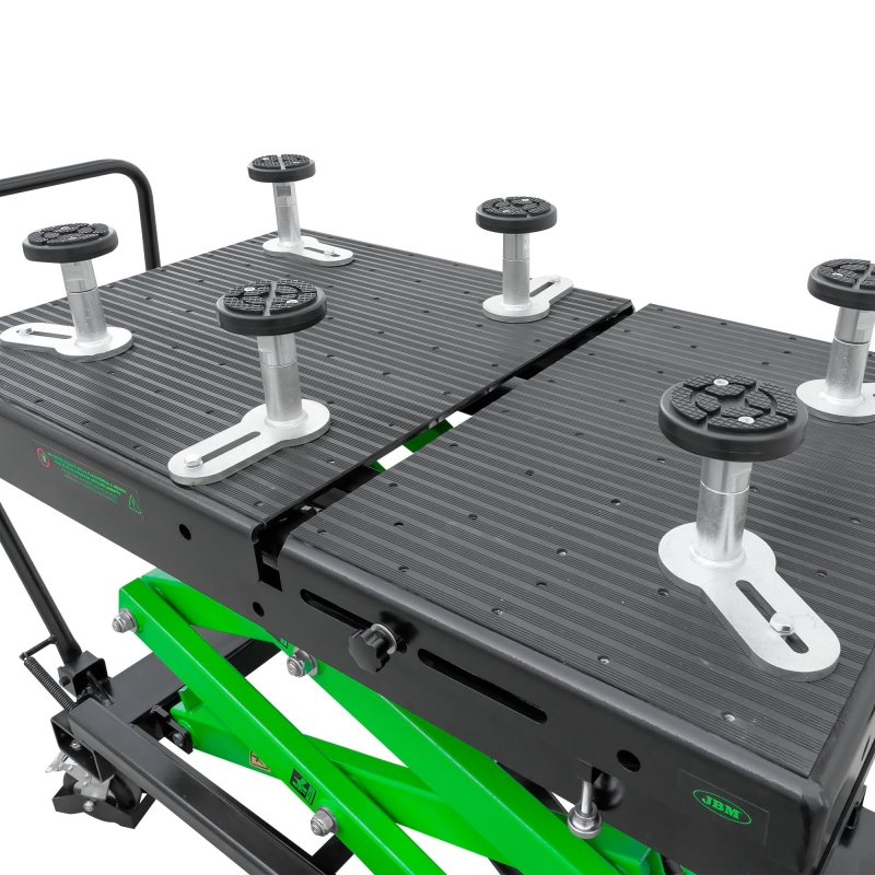 Hydraulic lifting table for electric vehicle batteries